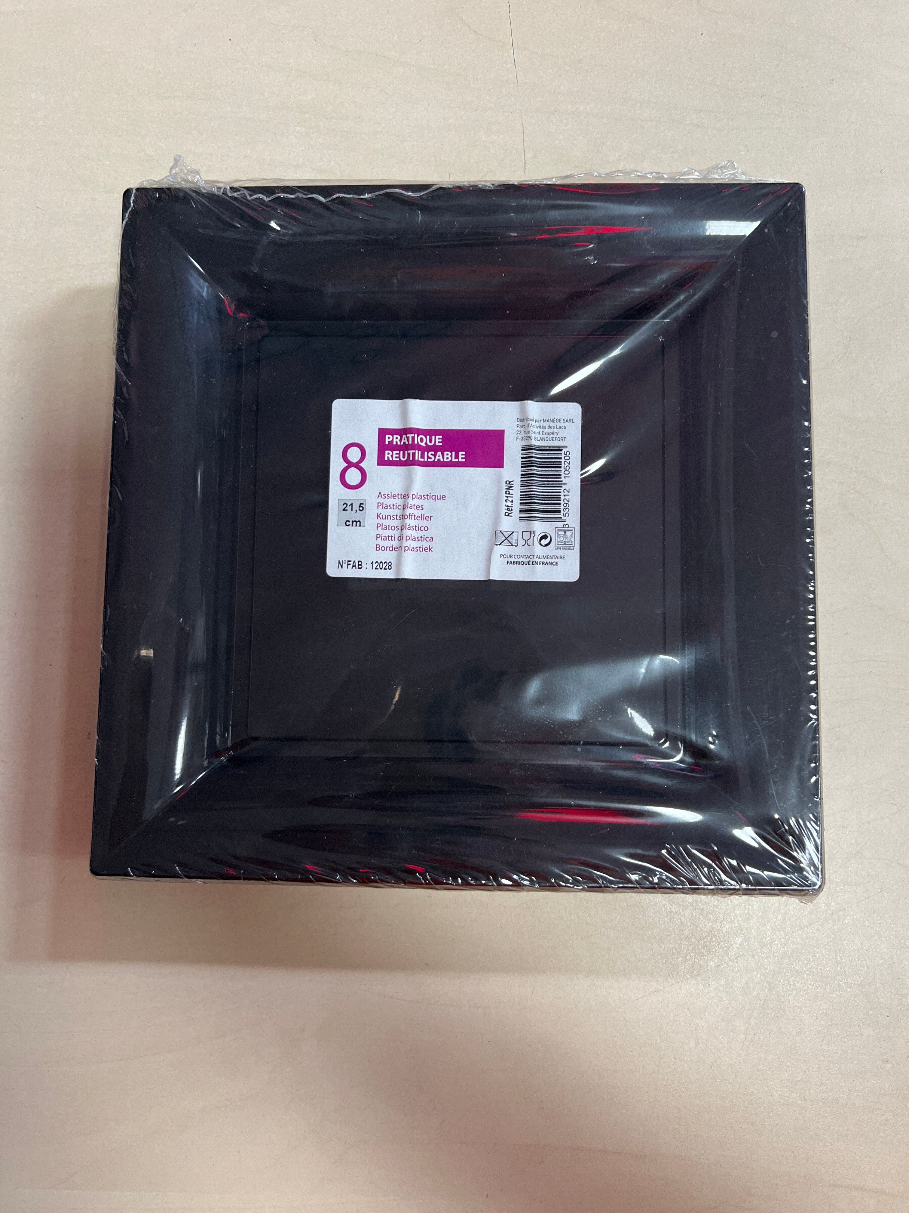 8 assiettes carrées 21,5cm plastique noires