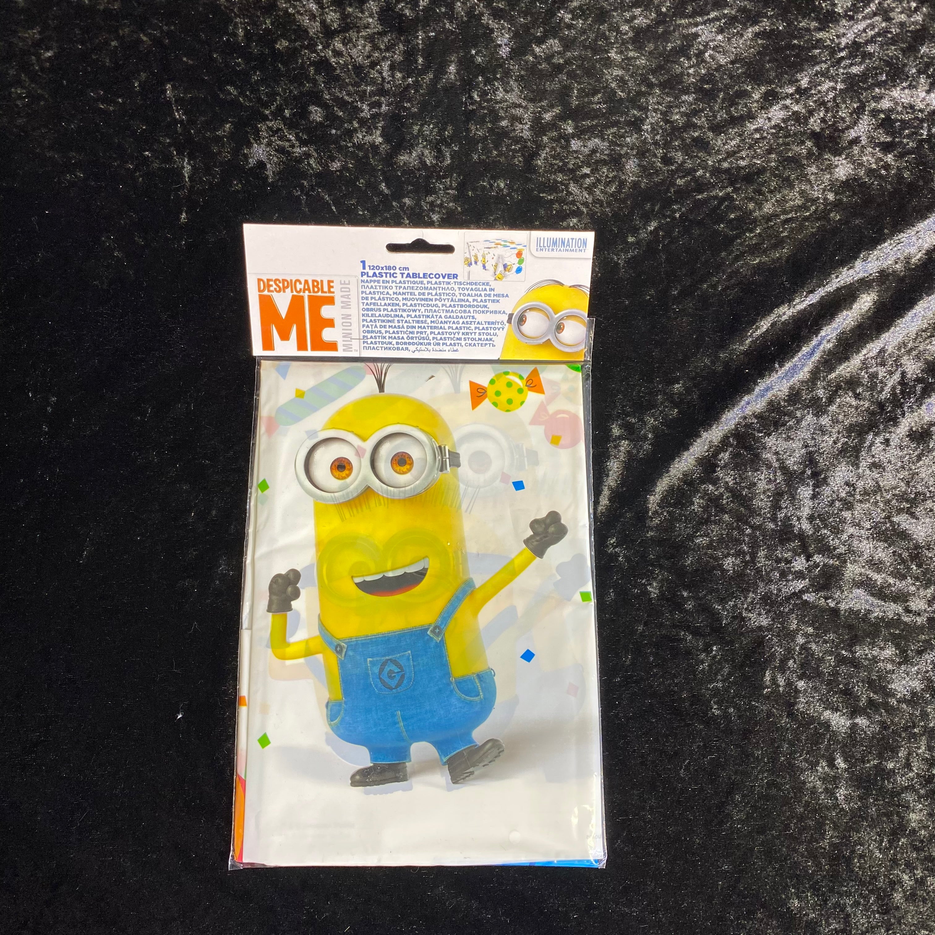 Nappe pliée plastique 120x180cm moi moche mechant 3 / minion